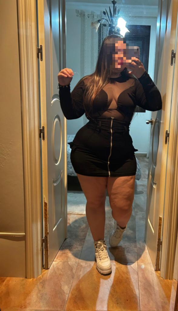 Chica busca chico en Cádiz: 