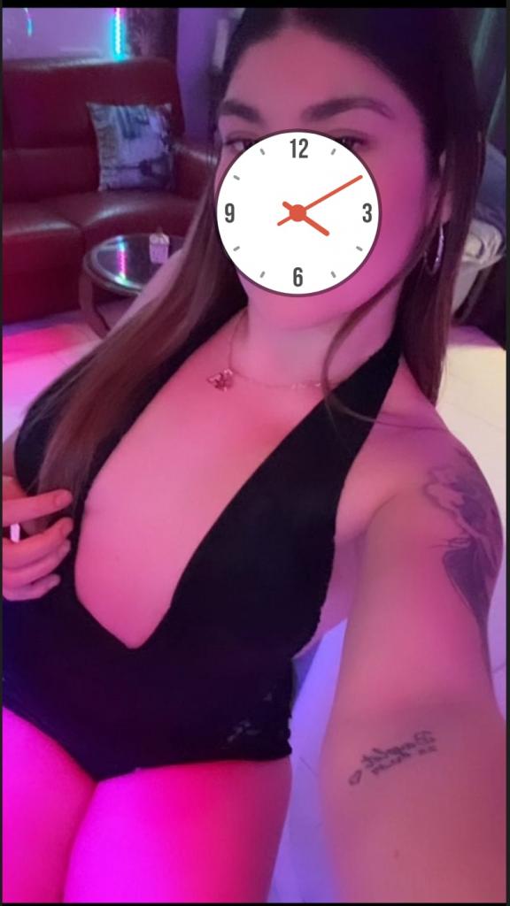 Chica busca chico en Tenerife: 