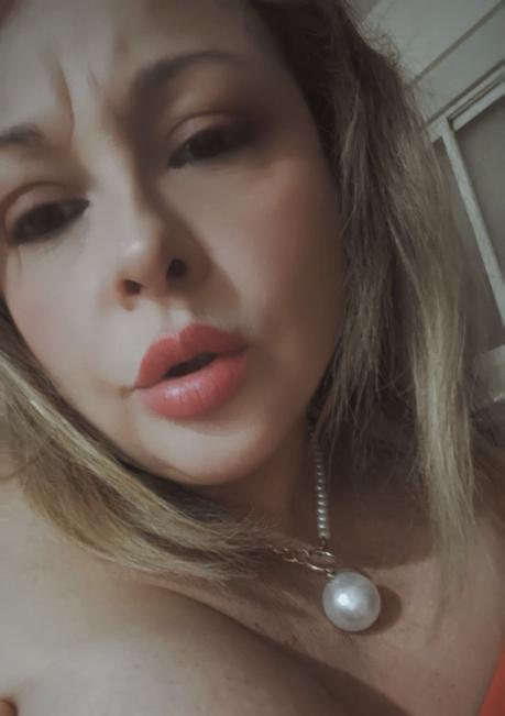 Chica busca chico en Málaga: Chica busca chico