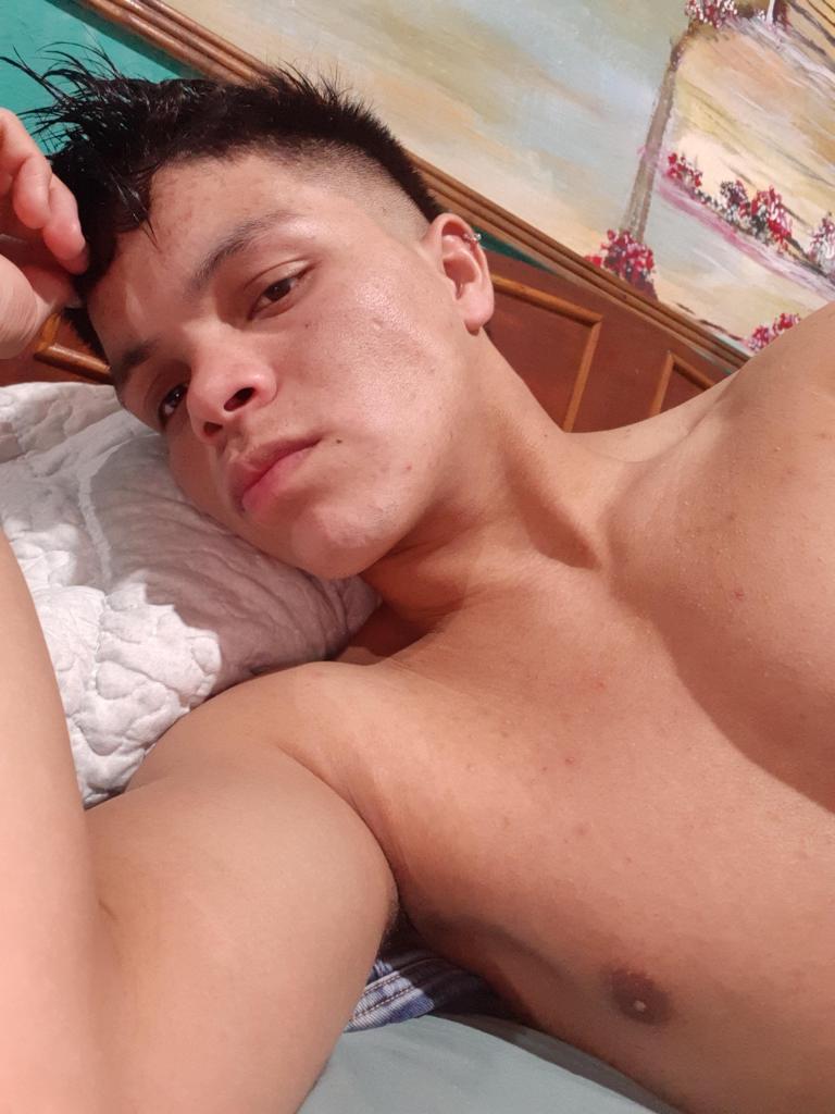 612279381: Chico busca chica en Barcelona