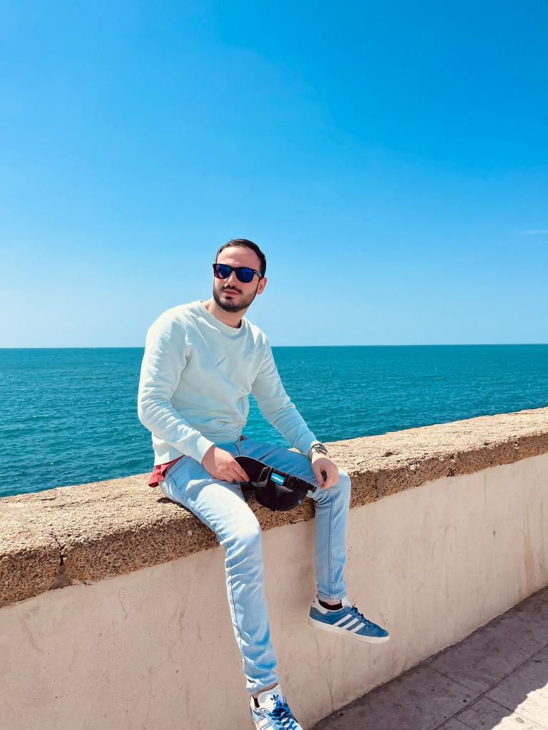 Chico busca chica en Málaga: 