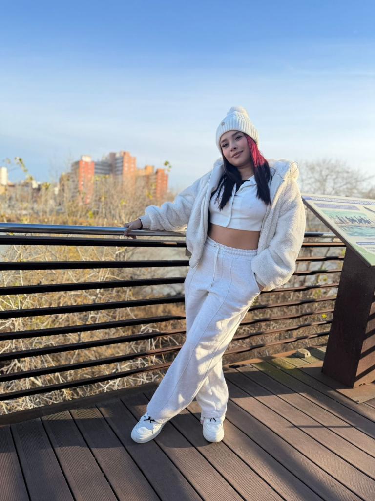 614161168: Chica busca chico en Zaragoza