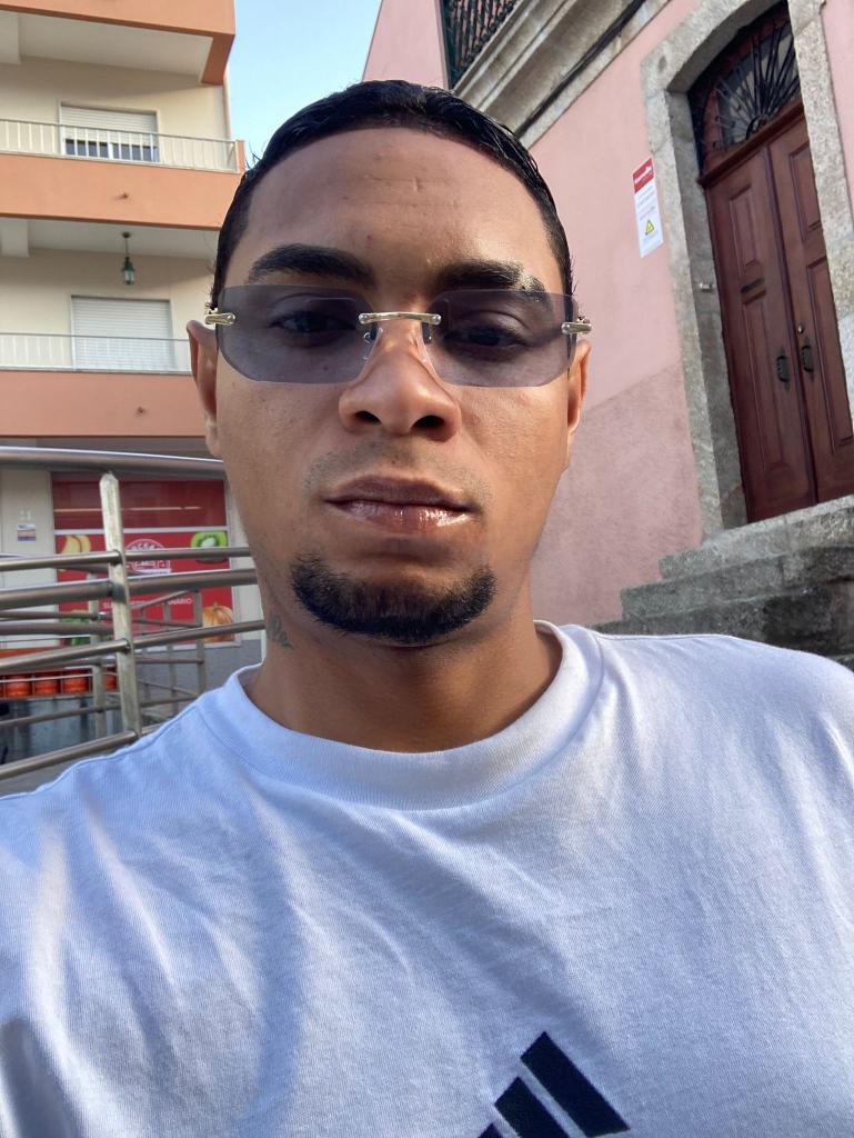 Chico busca chica en Valencia: 