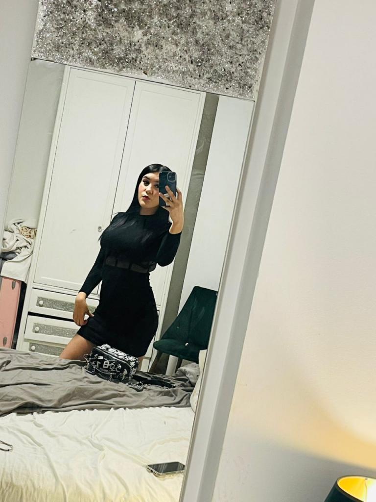 633384083: Chica busca chico en Granada