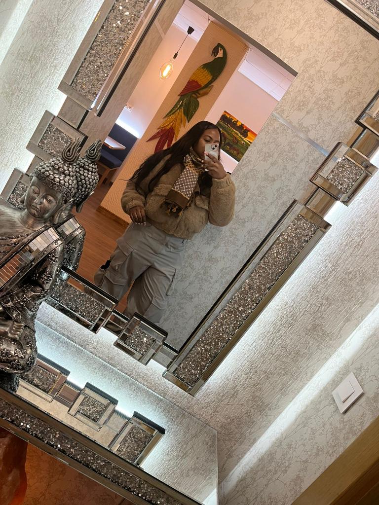 638615312: Chica busca chico en Valencia