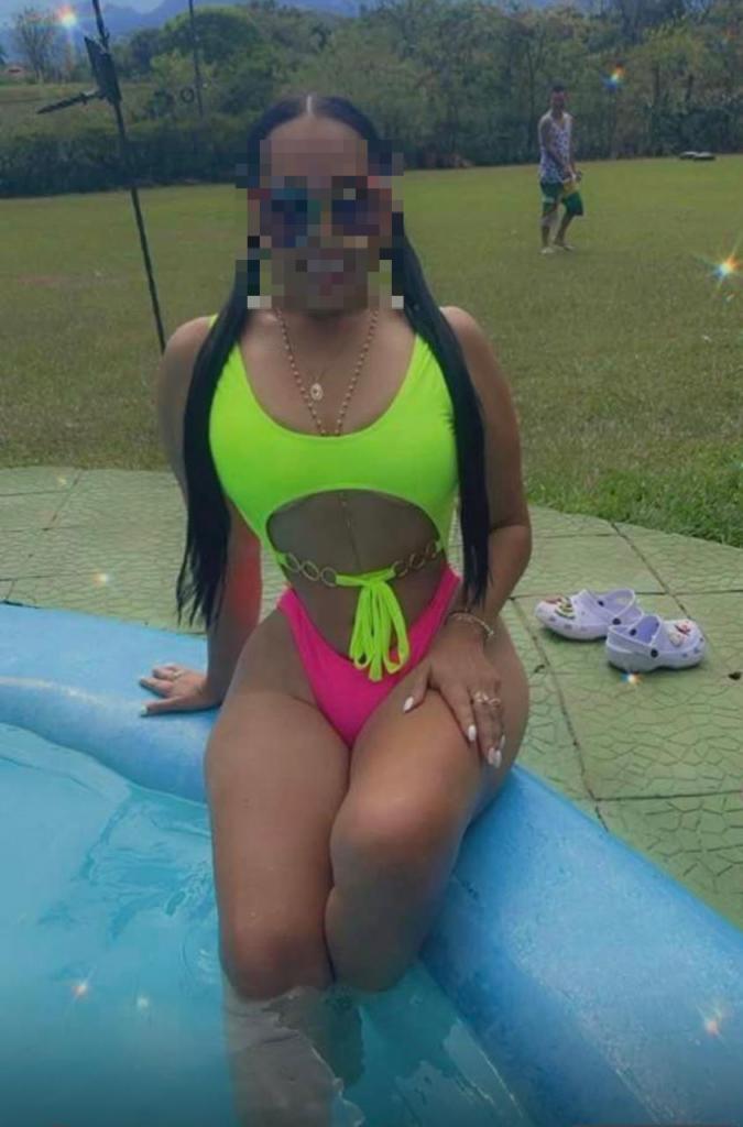 Chica busca chico en La Coruña: Chica busca chico