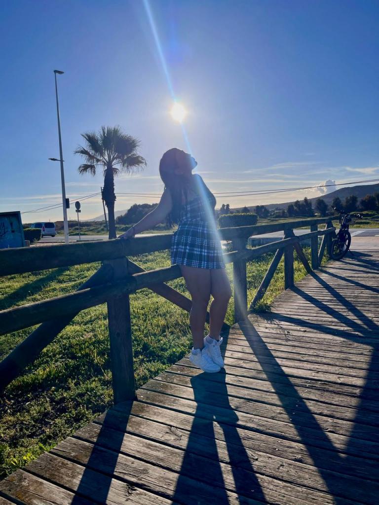 Chica busca chico en Cádiz: 