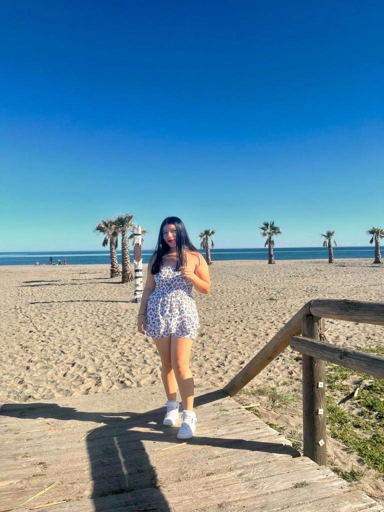 Chica busca chico en Cádiz: 