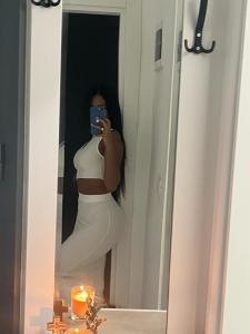 742052487: Chica busca chico en Madrid