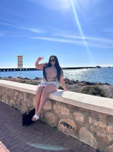 614908817: Chica busca chico en Madrid