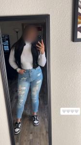 665903140: Chica busca chico en Valencia