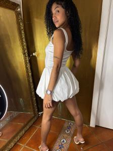 647163074: Chica busca chico en Málaga