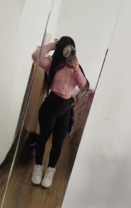 672519627: Chica busca chico en Barcelona