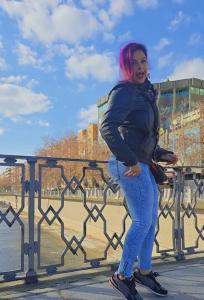 641778693: Chica busca chico en Sevilla