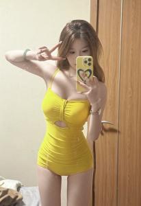 688189402: Chica busca chico en Barcelona