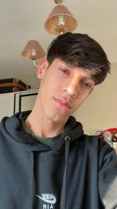 674344545: Chico busca chica en Málaga