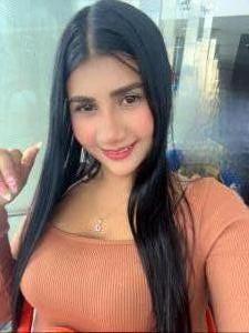 653433256: Chica busca chico en Tarragona
