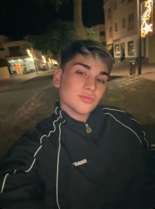 657742328: Chico busca chica en Las Palmas