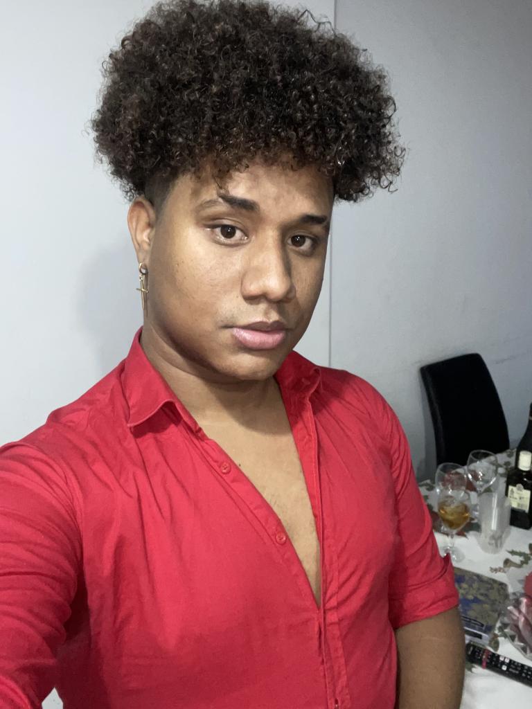 603643710: Chico busca chica en Barcelona