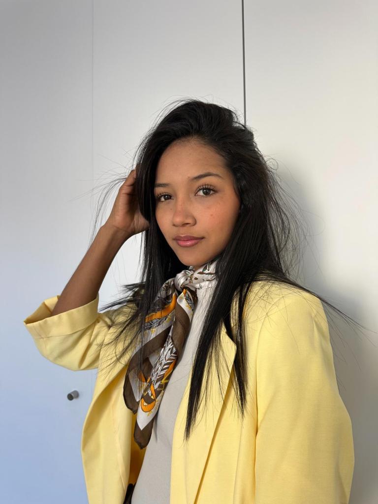 631356030: Chica busca chico en Madrid