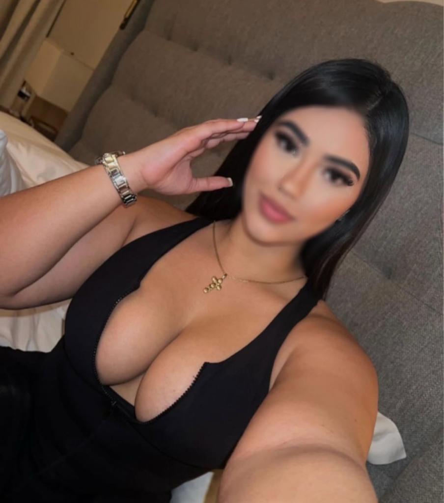 612283594: Chica busca chico en Sevilla