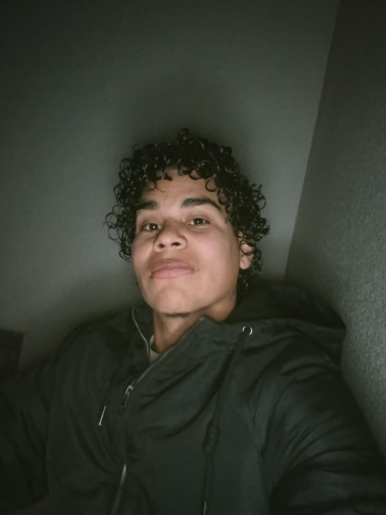 Chico busca chica en Alicante: 