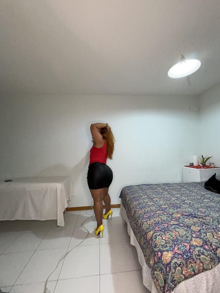 Chica busca chico en Barcelona: 