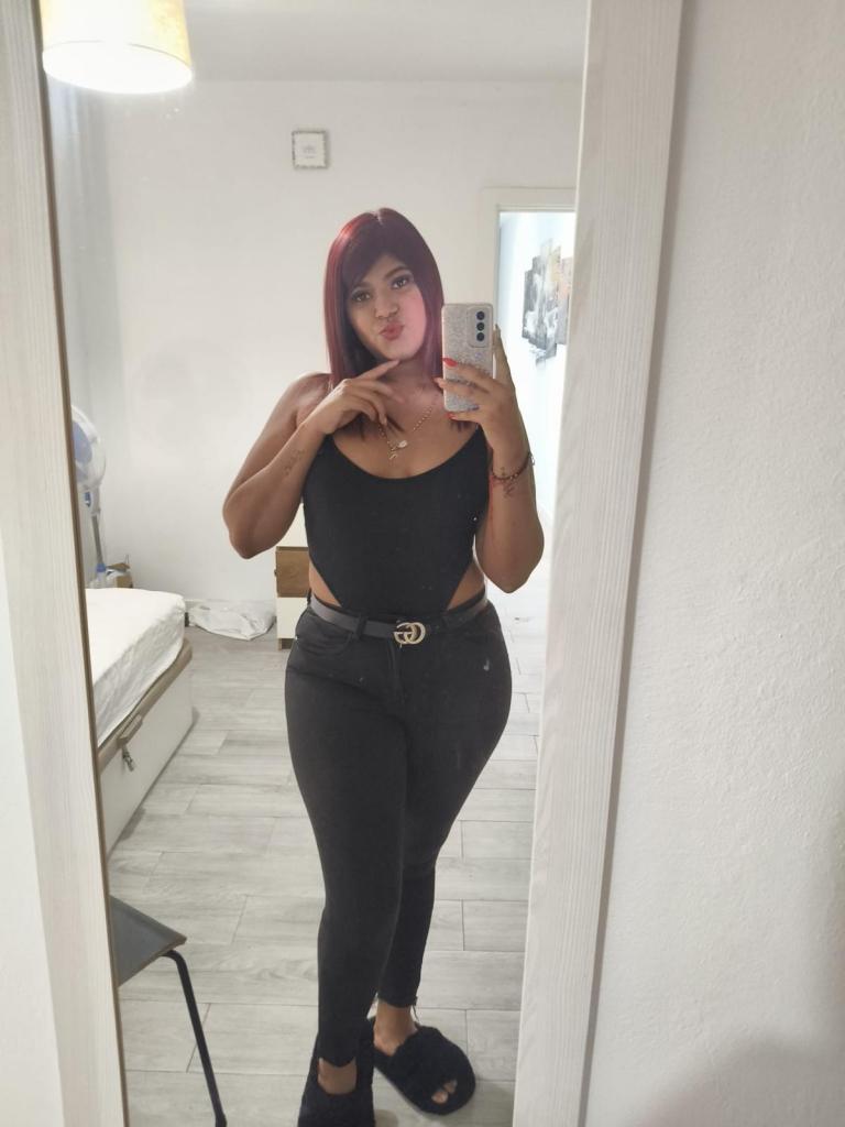 Chica busca chico en Cádiz: 