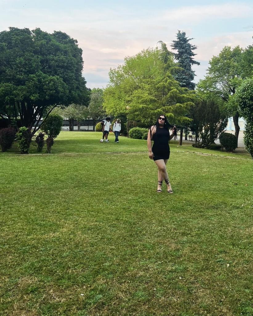 645481763: Transexual en León