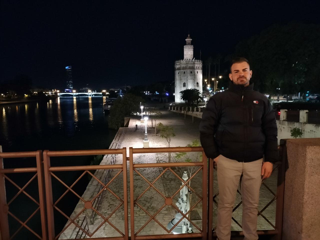 644927335: Chico busca chica en Madrid