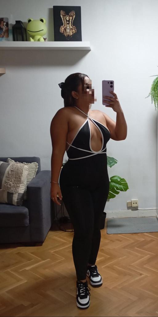 633677625: Chica busca chico en Madrid