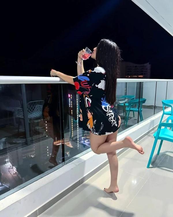 Chica busca chico en Menorca: 