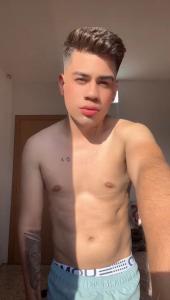 603954131: Chico busca chica en Málaga