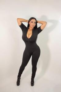 647603187: Chica busca chico en Sevilla