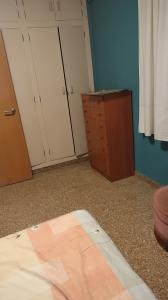 675694747: Chica busca chico en Valencia