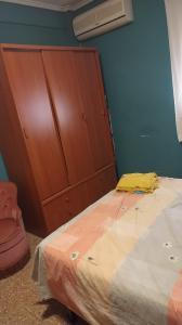 675694747: Chica busca chico en Valencia