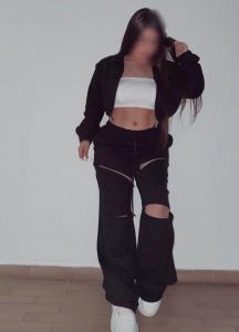 604388142: Chica busca chico en La Coruña