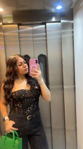 672144982: Chica busca chico en Barcelona