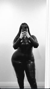 602857120: Chica busca chico en Ibiza