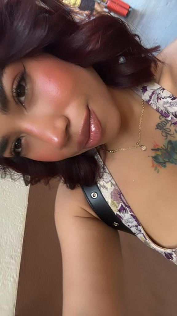 Chica busca chico en Alicante: Chica busca chico