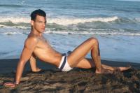 664884572: Chico busca chica en Sevilla