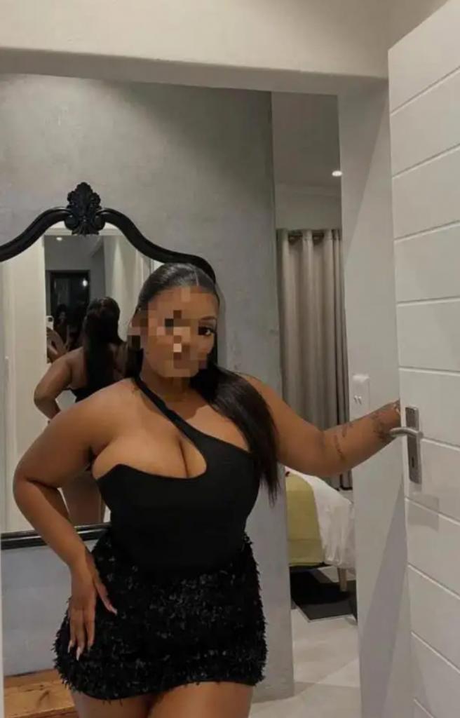 Chica busca chico en Almería: 
