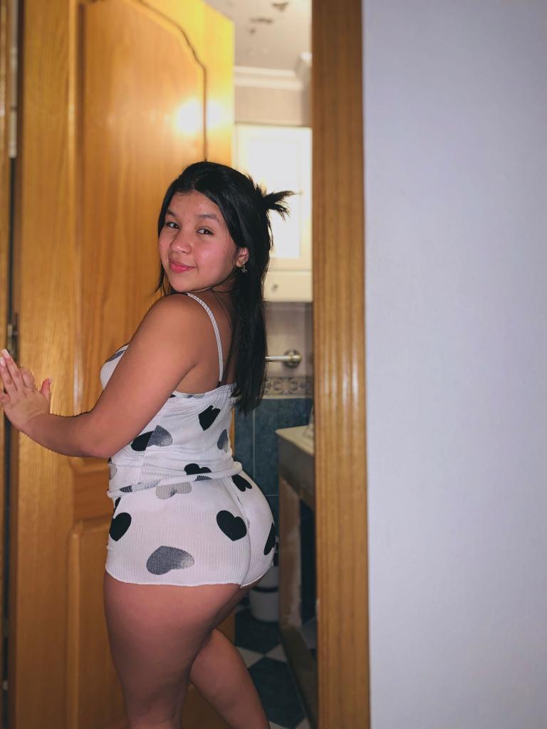 Chica busca chico en Barcelona: 