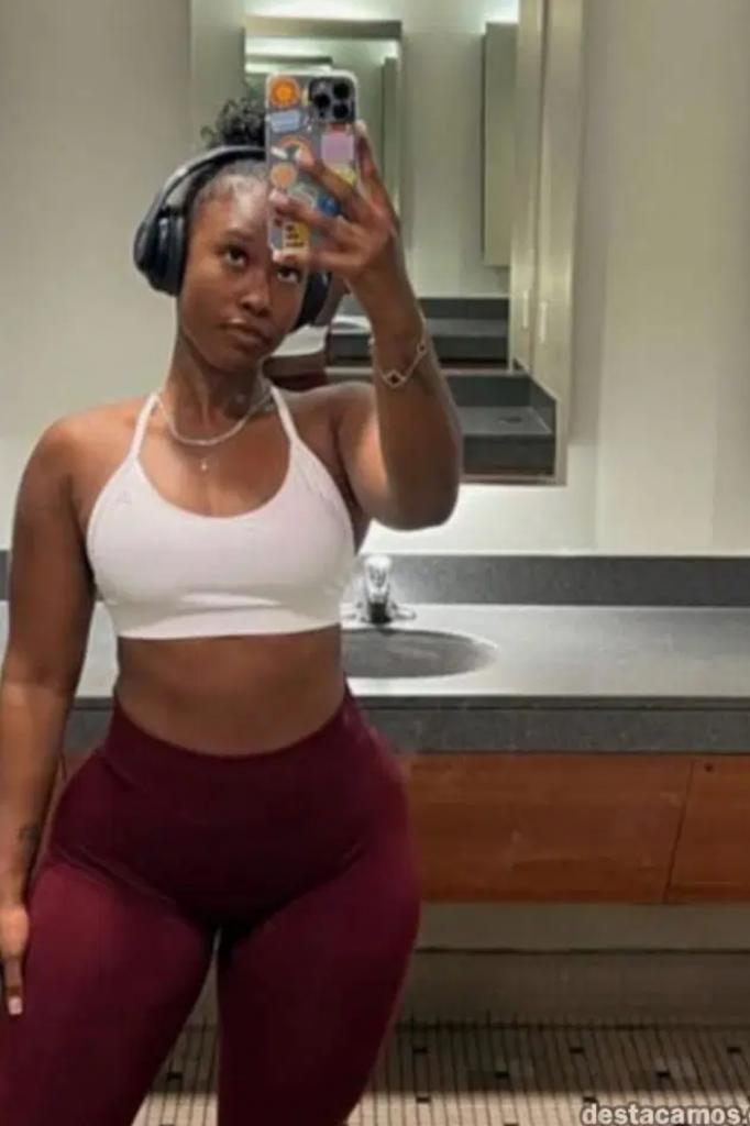 Chica busca chico en Granada: 