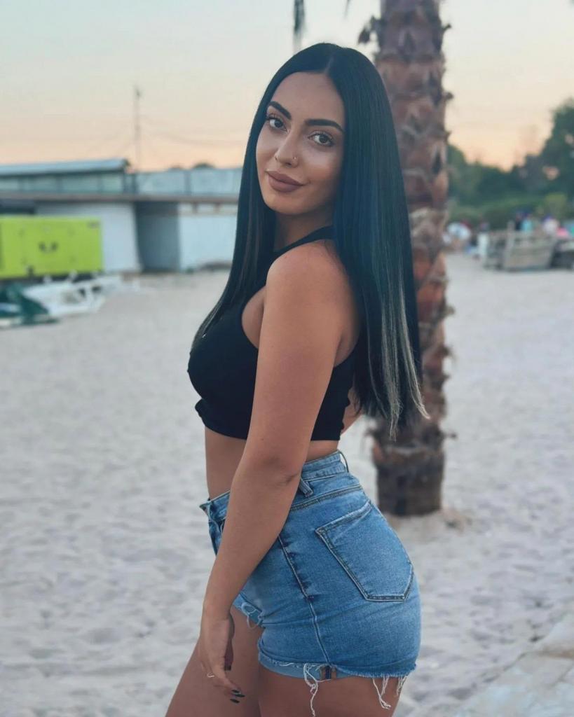 607804913: Chica busca chico en Cáceres