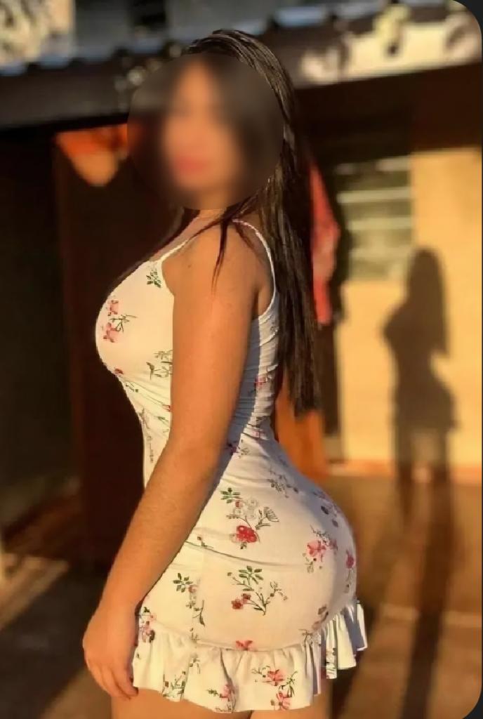 Chica busca chico en Almería: Chica busca chico