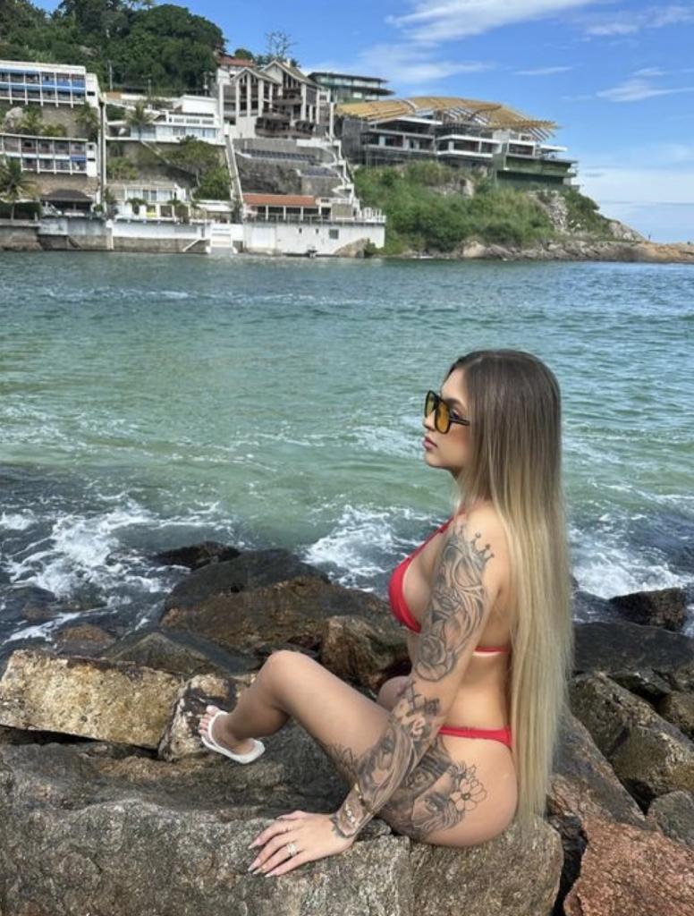 Chica busca chico en Almería: 