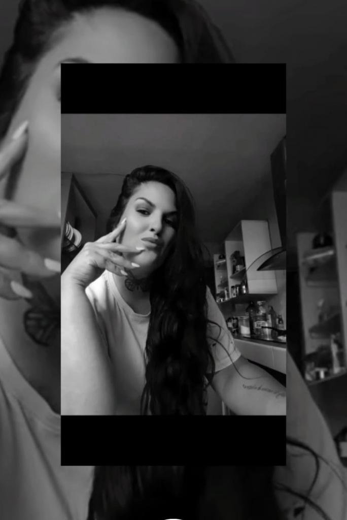 722568931: Chica busca chico en Sevilla
