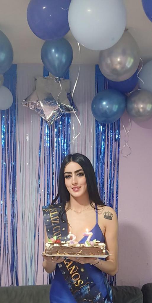 Chica busca chico en Ibiza: Chica busca chico