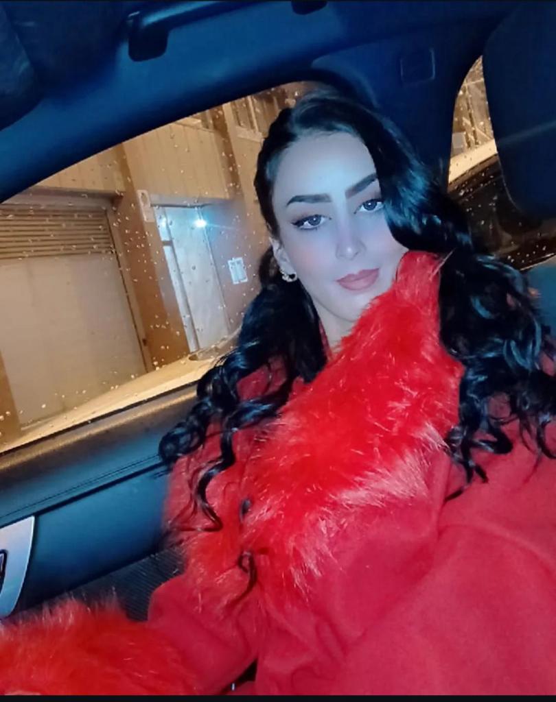 Chica busca chico en Ibiza: 